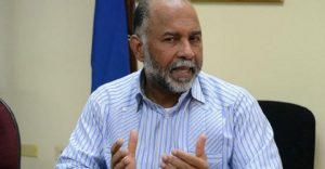 Presidente ADP dice que no hay condiciones para iniciar año escolar Presidente ADP dice que no hay condiciones para iniciar año escolar