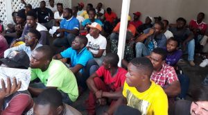 Migración detiene 441 extranjeros en Santo Domingo y La Romana Migración detiene 441 extranjeros en Santo Domingo y La Romana