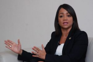 Senadora Raful denuncia aprobaciones irregulares en presupuestos pasados Senadora Raful denuncia aprobaciones irregulares en presupuestos pasados