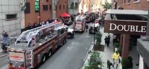 Desalojan más de 500 personas por fuego en basura de un hotel Desalojan más de 500 personas por fuego en basura de un hotel