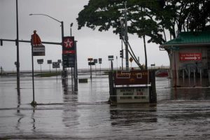 EEUU: Tormenta tropical Lane se aleja de Hawái tras dejar lluvias