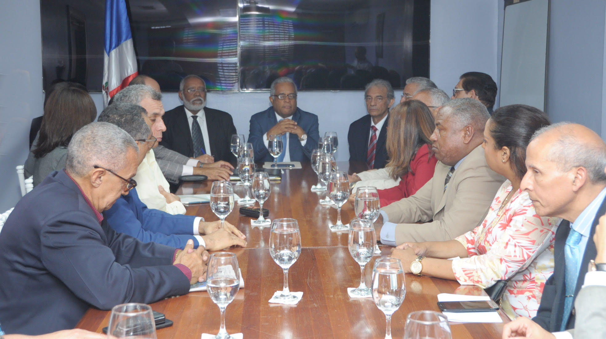 Salud: Fue armoniosa primera reunión entre médicos y ARS; seguirán 22 agosto imagen