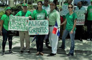 MIAMI: Dominicanos protestan por corrupción e impunidad