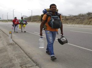 Chavismo niega crisis migratoria y dice venezolanos quieren volver Chavismo niega crisis migratoria y dice venezolanos quieren volver