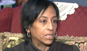 Madre de joven boricua asesinada fue arrollada en memorial de su hija