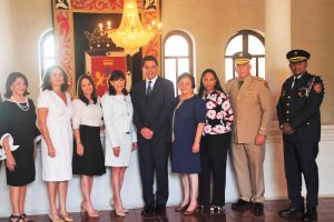 Alcalde del DN recibe visita Embajadora de EEEUU en el país