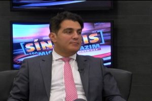 Abogado insiste Medina puede ir a nuevo mandato sin otra reforma