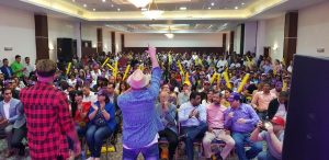 SANTIAGO: Conforman el equipo «La Juventud Leonista» en apoyo a LF