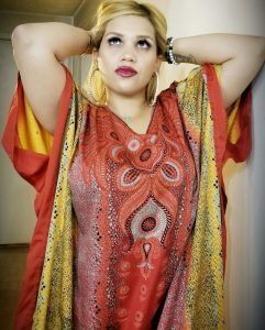 Madam Dulce con gran sentido de solidaridad Madam Dulce con gran sentido de solidaridad