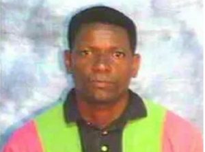 BAYAGUANA: Se suicida de balazo comerciante en interior de almacén