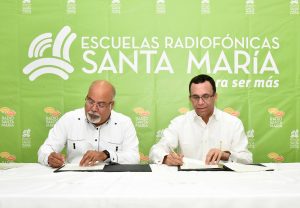 LA VEGA: Educación dará mas apoyo a las escuelas radiofónicas