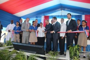 MONTE PLATA: El presidente Danilo Medina inaugura tres escuelas