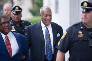 EEUU: Cómico Bill Cosby es condenado a un máximo de 10 años en prisión