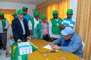 HATO MAYOR: DGDC firma acuerdo cooperación con productores cacao