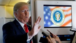 EU: ¿Quién escribió el artículo sobre Trump? ¿mujer u hombre?