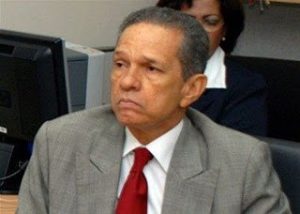 José Osvaldo Leger reclama remozamiento estadio de San Cristóbal