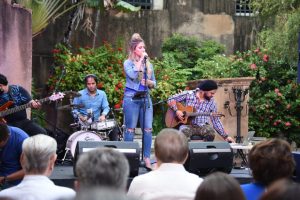 Miles de personas disfrutan de la Noche Larga de los Museos