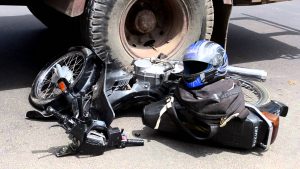 HAINA: Patana arrolla dos menores iban a escuela en motocicleta