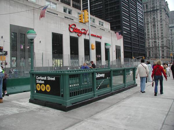 Reabre estación del metro cerrada desde 11-S imagen