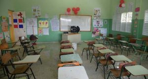 Maestros inician paro de docencia por 72 horas en SFM y Salcedo