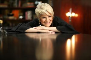 Cantante Sonia Alfonso debutará en el Jazz Bar 