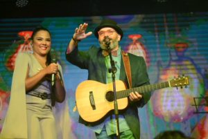 Martha Heredia deslumbrante en su concierto “Entre Amigos”