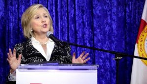 NUEVA YORK: Hillary Clinton habla de posible candidatura presidencial