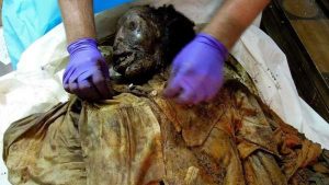 Desvelan identidad de misteriosa momia hallada bajo edificio