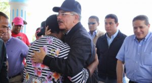 MICHES: Presidente Medina visita a productores de coco y cacao MICHES: Presidente Medina visita a productores de coco y cacao