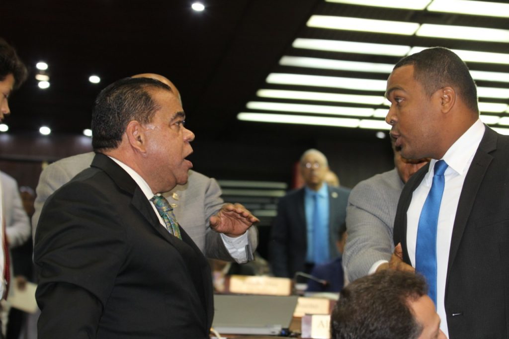 Iglesia califica espectáculo de mal gusto discusión Botello-Díaz imagen