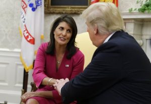Trump acepta renuncia de embajadora ante la ONU, Nikki Haley