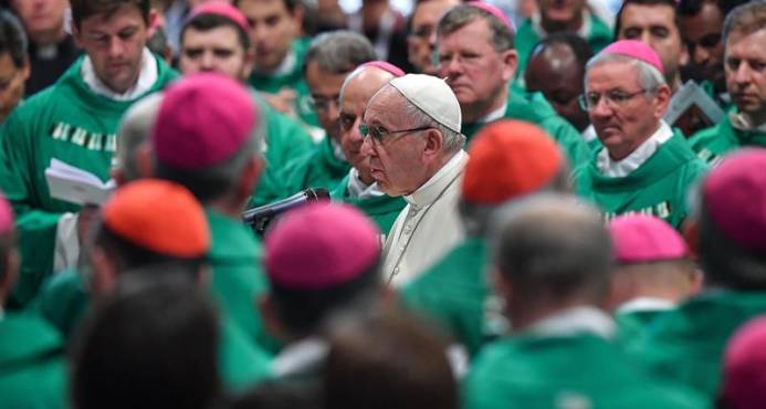 Sínodo jóvenes favorece acogida a homosexuales y valorar la castidad imagen