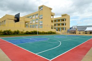 Medina inaugura escuela para educación básica en Guanuma, provincia SD