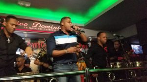 Jandy Ventura rinde tributo a su padre en Nueva York