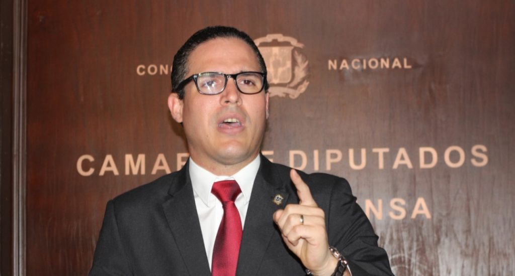 Diputado pide al Gobierno incrementar control militar en la frontera imagen