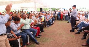 PUERTO PLATA: Danilo Medina otorga facilidades 149 productores de cacao PUERTO PLATA: Danilo Medina otorga facilidades 149 productores de cacao