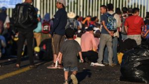 Trump anuncia medidas contra países por no impedir caravana