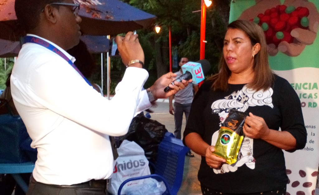 Caficultores exigen un plan oficial para recuperar su sector; denuncian trabas imagen