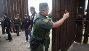 EE.UU: Pentágono aprueba enviar más soldados a frontera con México