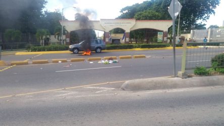 Hubo disturbios en el entorno de la UASD en apoyo a paros Cibao