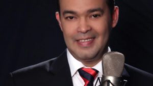 Alex Bueno llega Rep. Dominicana con “Regreso a casa tour”