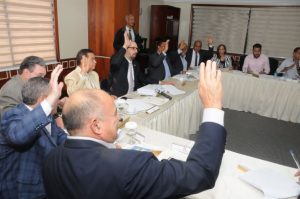 Comisión aprueba prohibición a sustituir candidatos ya electos