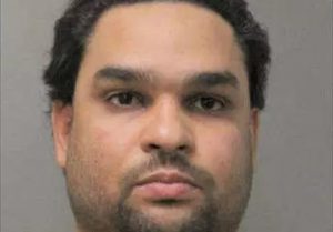 Acusan a un dominicano de tratar estafar anciana con 9 mil dólares Acusan a un dominicano de tratar estafar anciana con 9 mil dólares