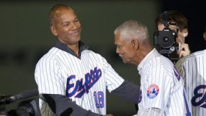 Pedro Martínez propone exaltar a Felipe Alou Pedro Martínez propone exaltar a Felipe Alou