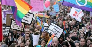 EEUU: Activistas denuncian Trump busca reducir derechos transgénero