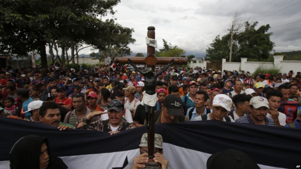 GUATEMALA: Caravana de 2 mil hondureños llega en su ruta a EEUU imagen