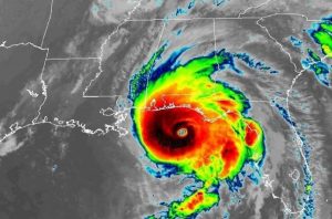 EU: Los vientos de Michael llegan a 150 millas por hora antes de tocar tierra