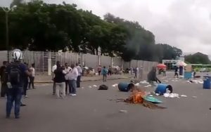 Manifestantes y PN se enfrentan entorno de la Universidad Autónoma