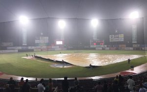 Partido Estrellas y Licey fue pospuesto por lluvias