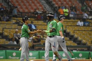 Estrellas vuelven a derrotar Licey; triple empate tercero